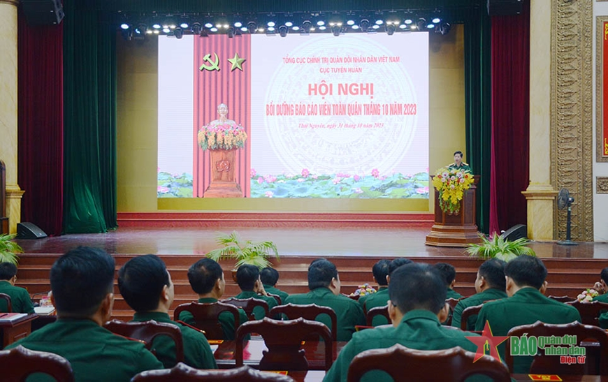 Hơn 200 đại biểu tham dự Hội nghị bồi dưỡng báo cáo viên toàn quân, khu vực phía Bắc